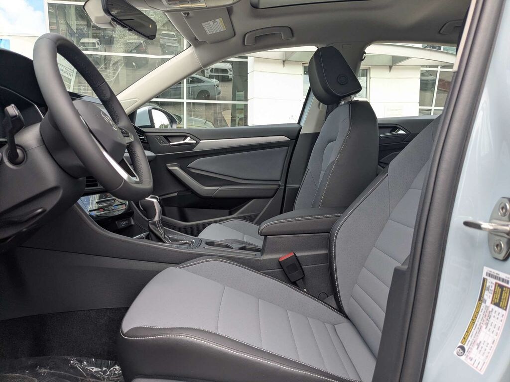 New 2026 Volkswagen Jetta 1.5T SE Sedan