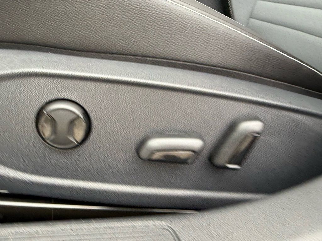 2026 Volkswagen Jetta SE - Photo 24