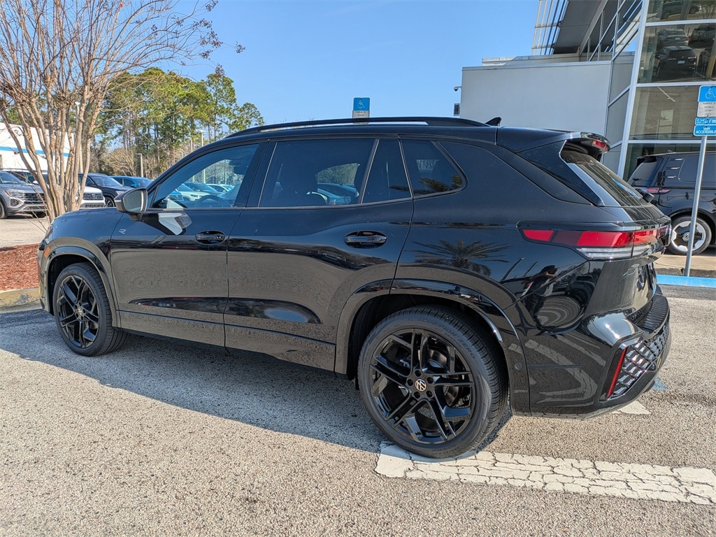 New 2026 Volkswagen Tiguan 2.0T SE R-Line Black SUV