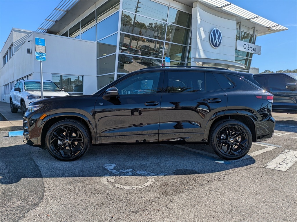 New 2026 Volkswagen Tiguan 2.0T SE R-Line Black SUV