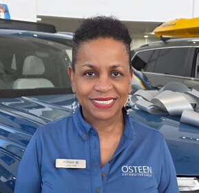 Staff member Lynda G. from ID_5bf669