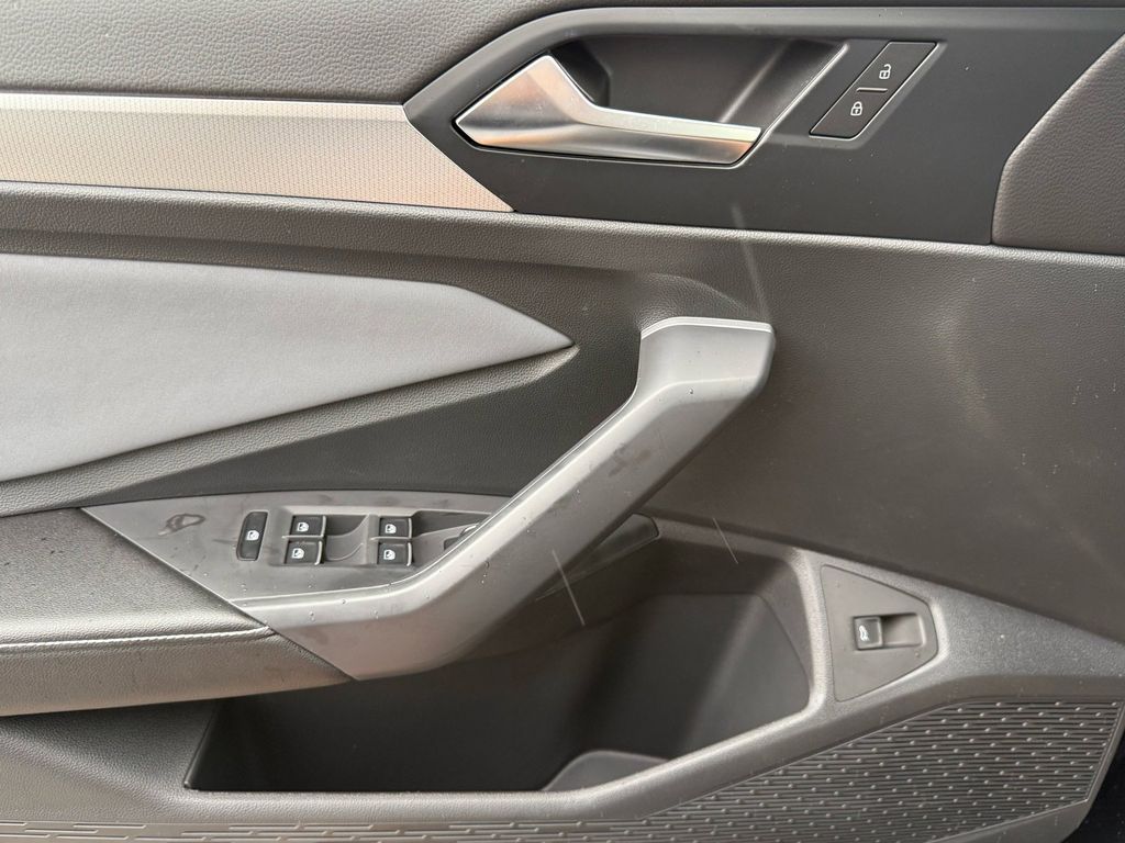2026 Volkswagen Jetta SE - Photo 38