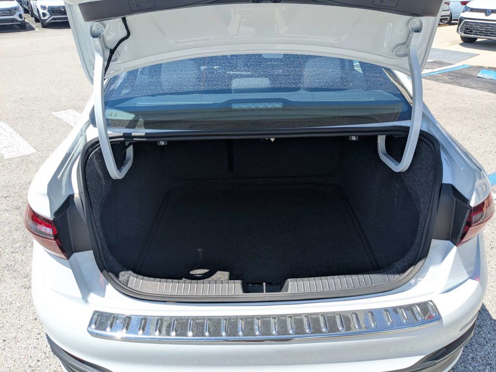 2026 Volkswagen Jetta Sport - Photo 16