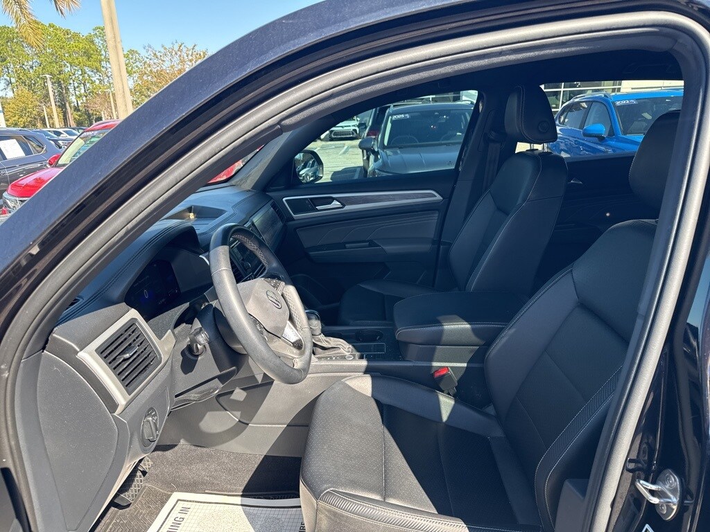 Used 2022 Volkswagen Atlas Cross Sport 2.0T SE SUV