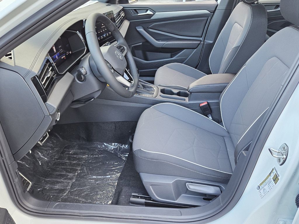 2026 Volkswagen Jetta Sport - Photo 3