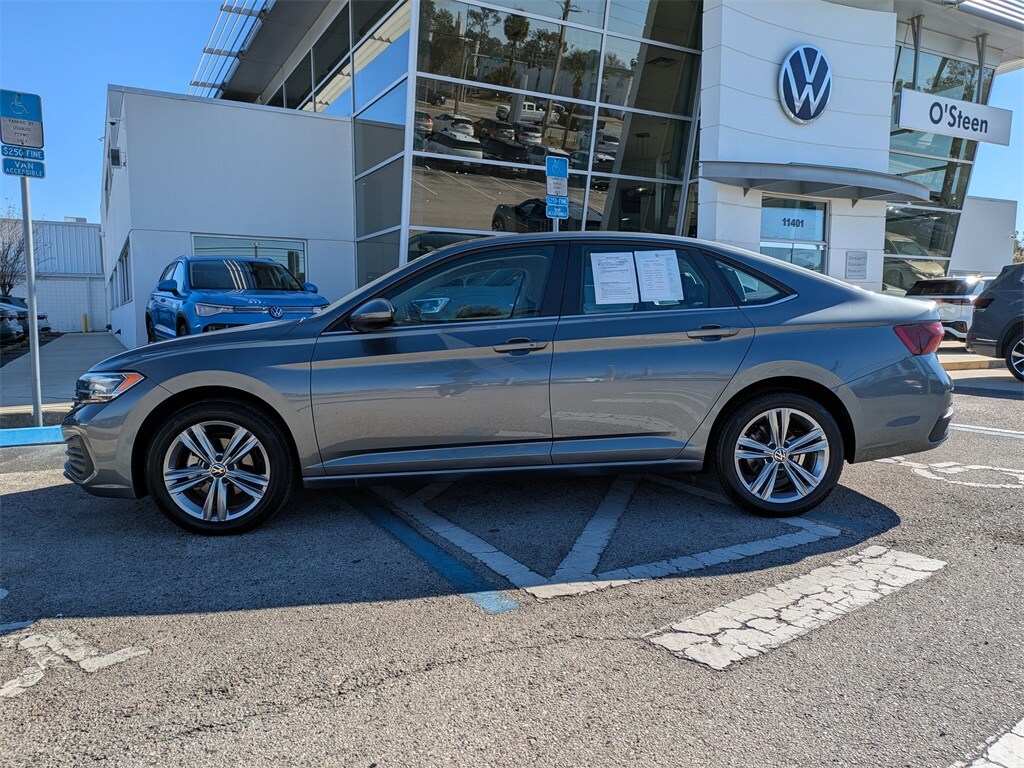 Used 2023 Volkswagen Jetta 1.5T SE Sedan
