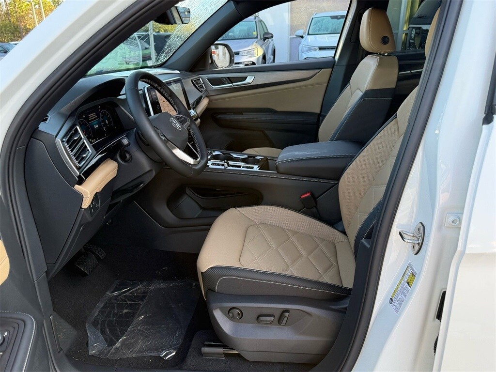 New 2026 Volkswagen Atlas Cross Sport 2.0T SE w/Technology SUV