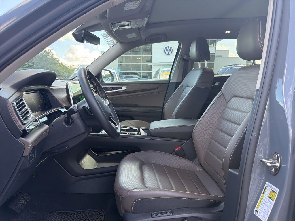 Used 2025 Volkswagen Atlas 2.0T SEL SUV