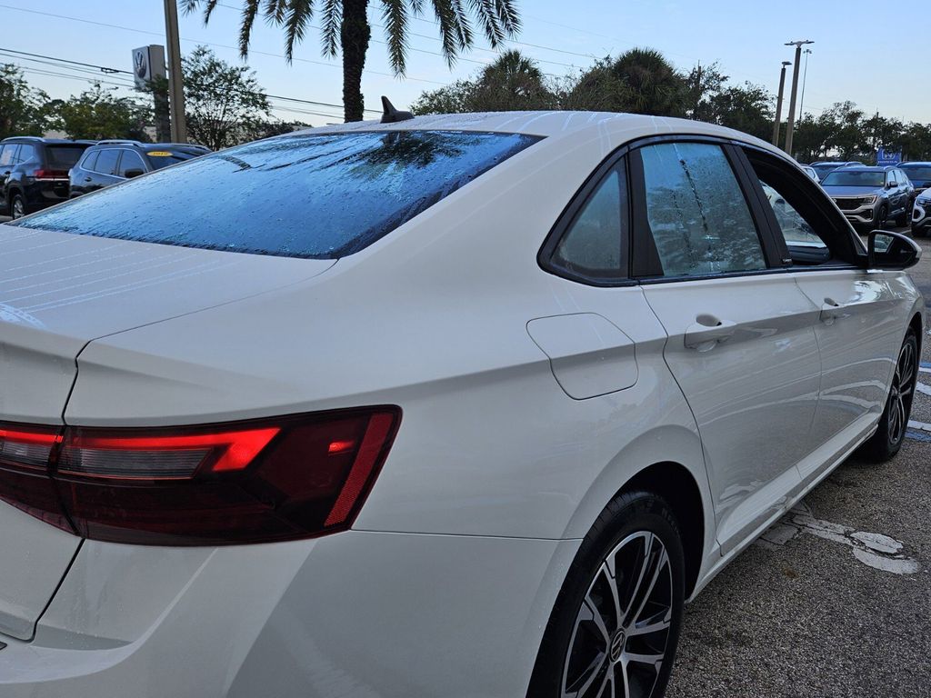 2026 Volkswagen Jetta Sport - Photo 13