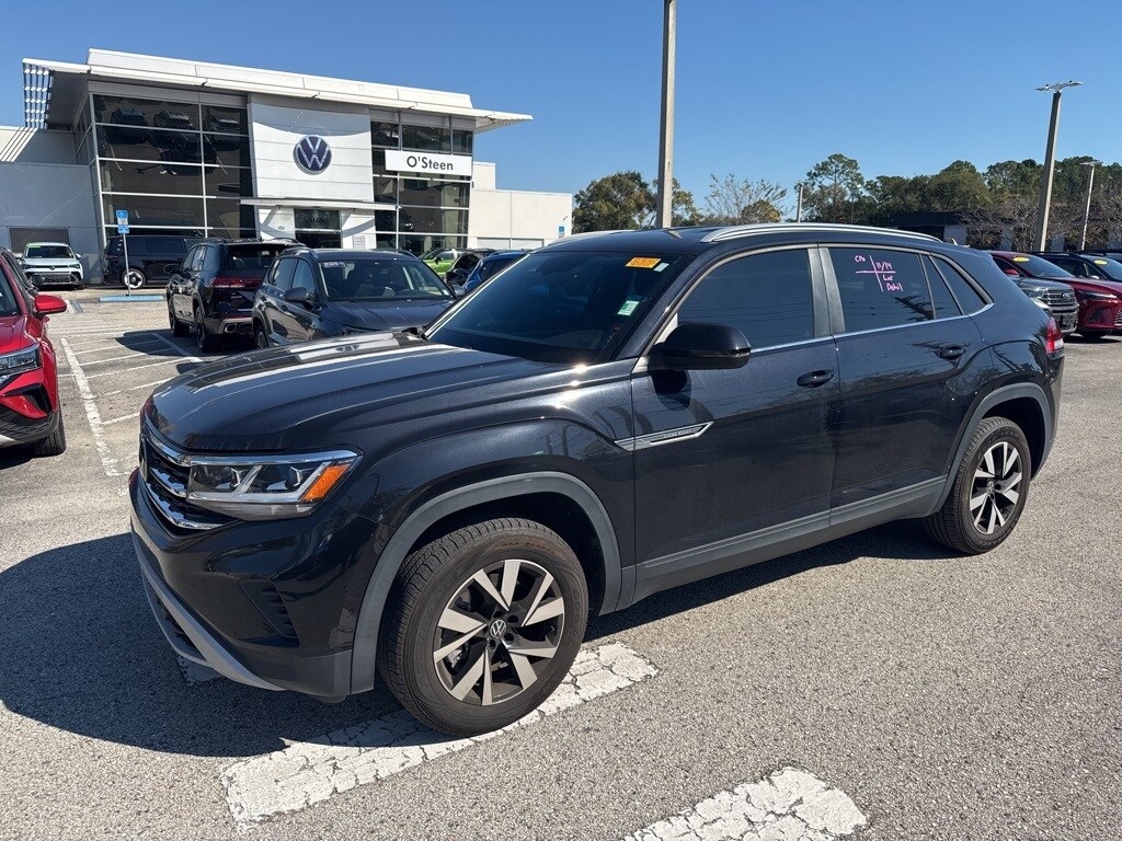 Used 2022 Volkswagen Atlas Cross Sport 2.0T SE SUV