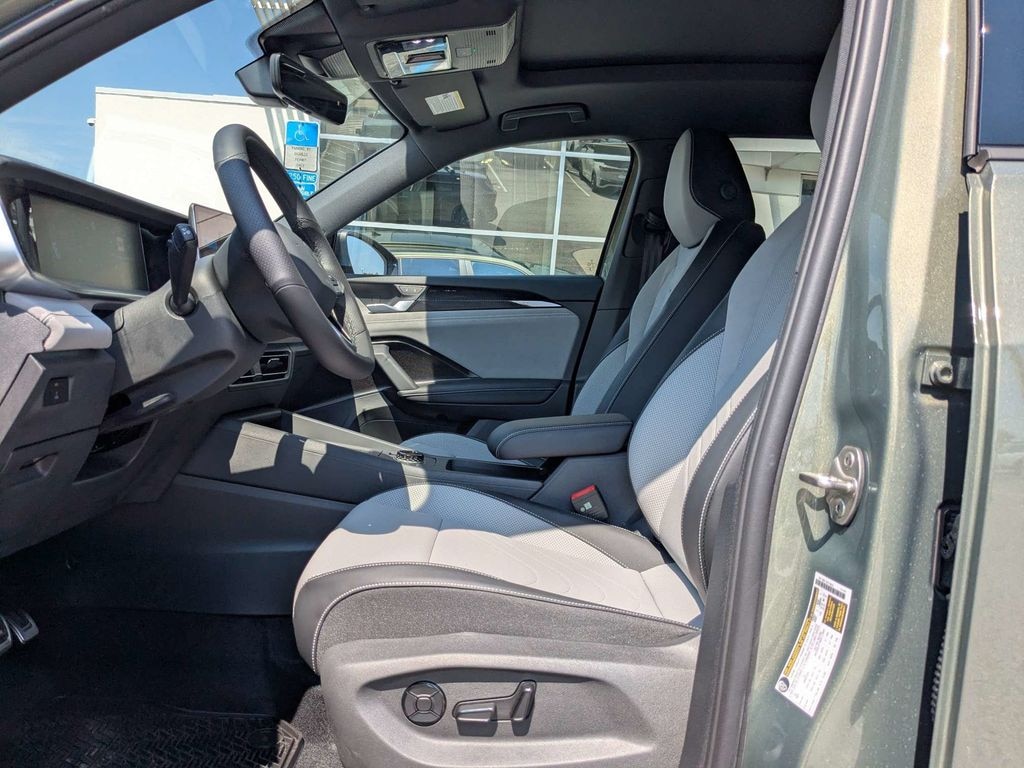 New 2026 Volkswagen Tiguan 2.0T SE R-Line Black SUV