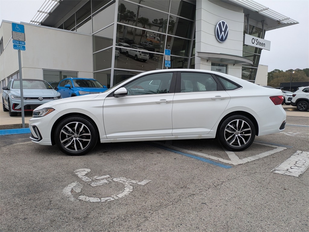New 2026 Volkswagen Jetta 1.5T SE Sedan