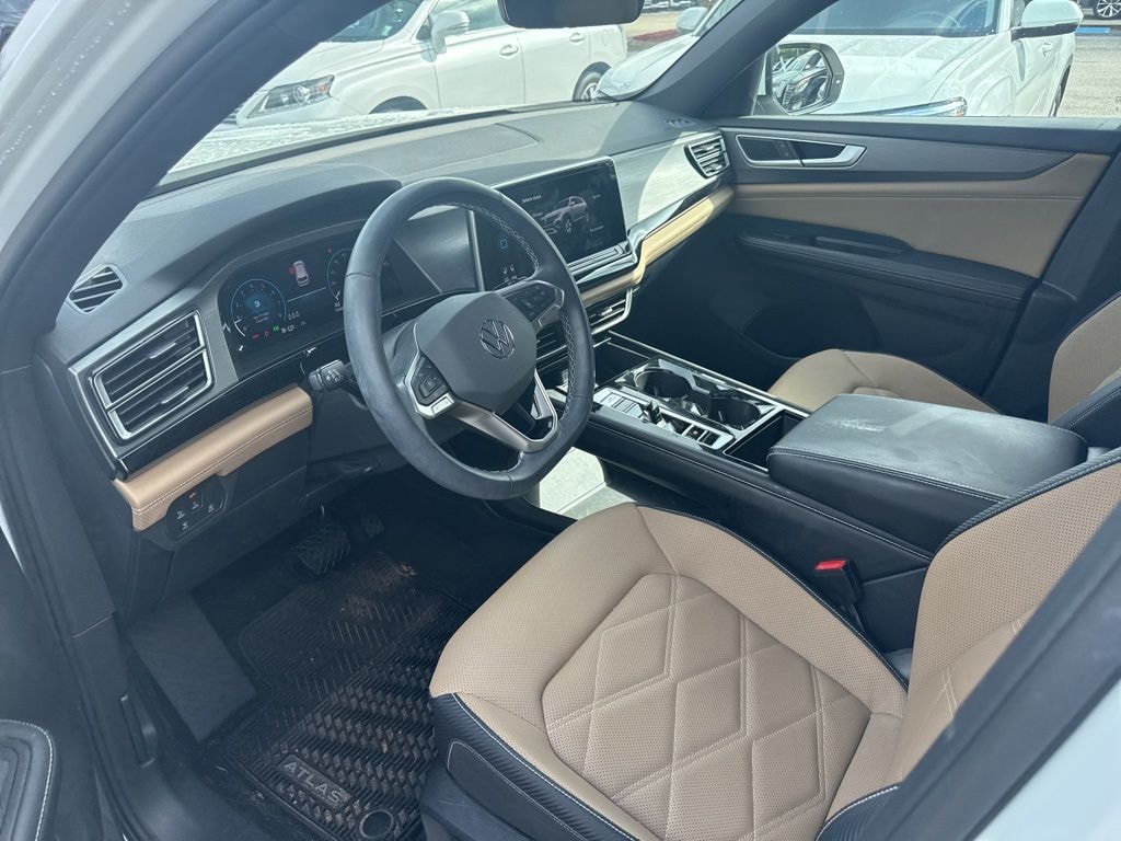 Certified 2024 Volkswagen Atlas Cross Sport 2.0T SE w/Technology SUV
