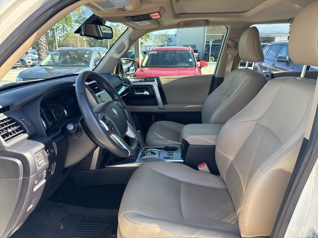 2023 Toyota 4Runner Limited photo 2