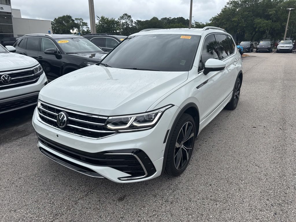 2024 Volkswagen Tiguan 2.0T SEL R-Line 4Motion's photo
