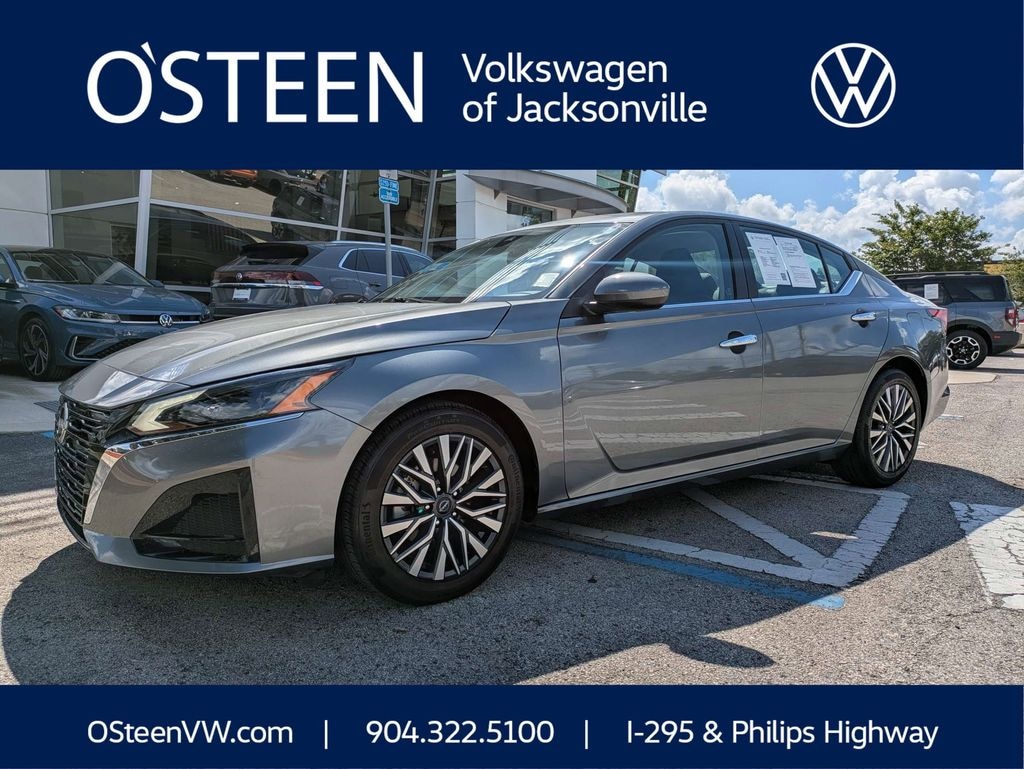 Used 2023 Nissan Altima 2.5 SV Sedan