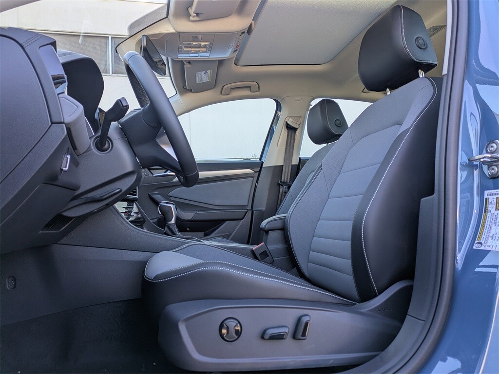 New 2026 Volkswagen Jetta 1.5T SE Sedan