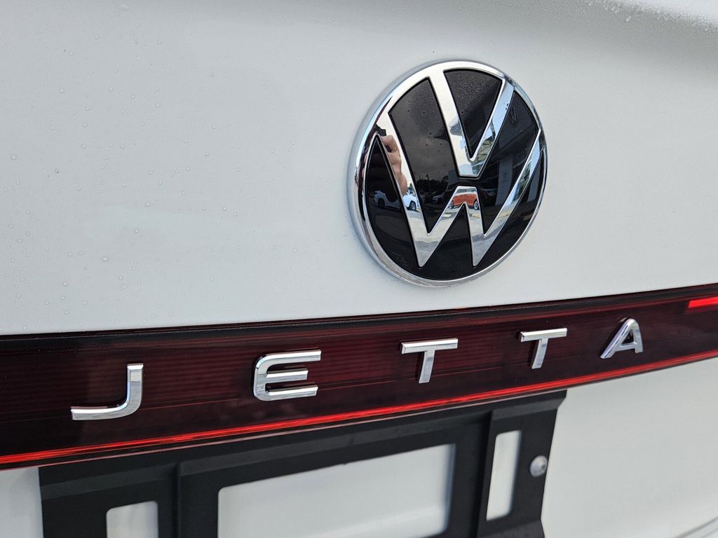 2026 Volkswagen Jetta Sport - Photo 12