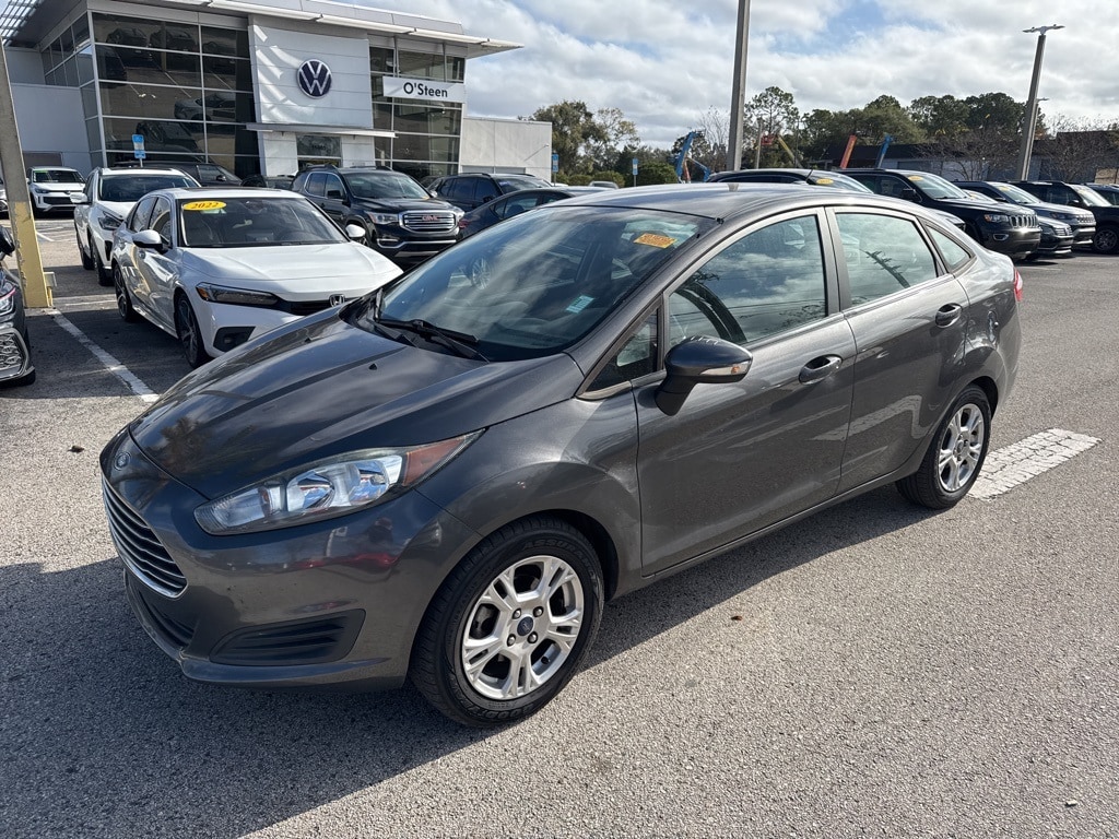 2015 Ford Fiesta SE's photo