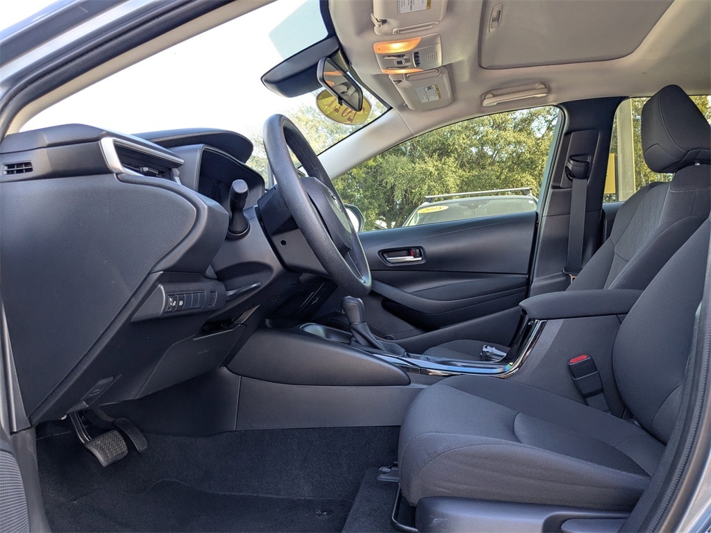 Used 2021 Toyota Corolla LE Sedan