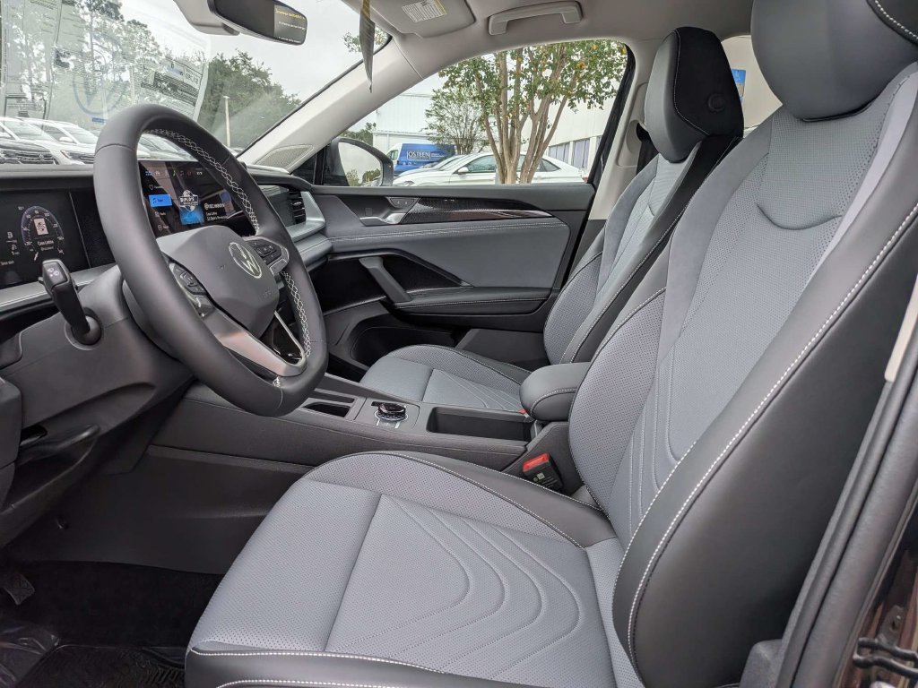 New 2026 Volkswagen Tiguan SE SUV