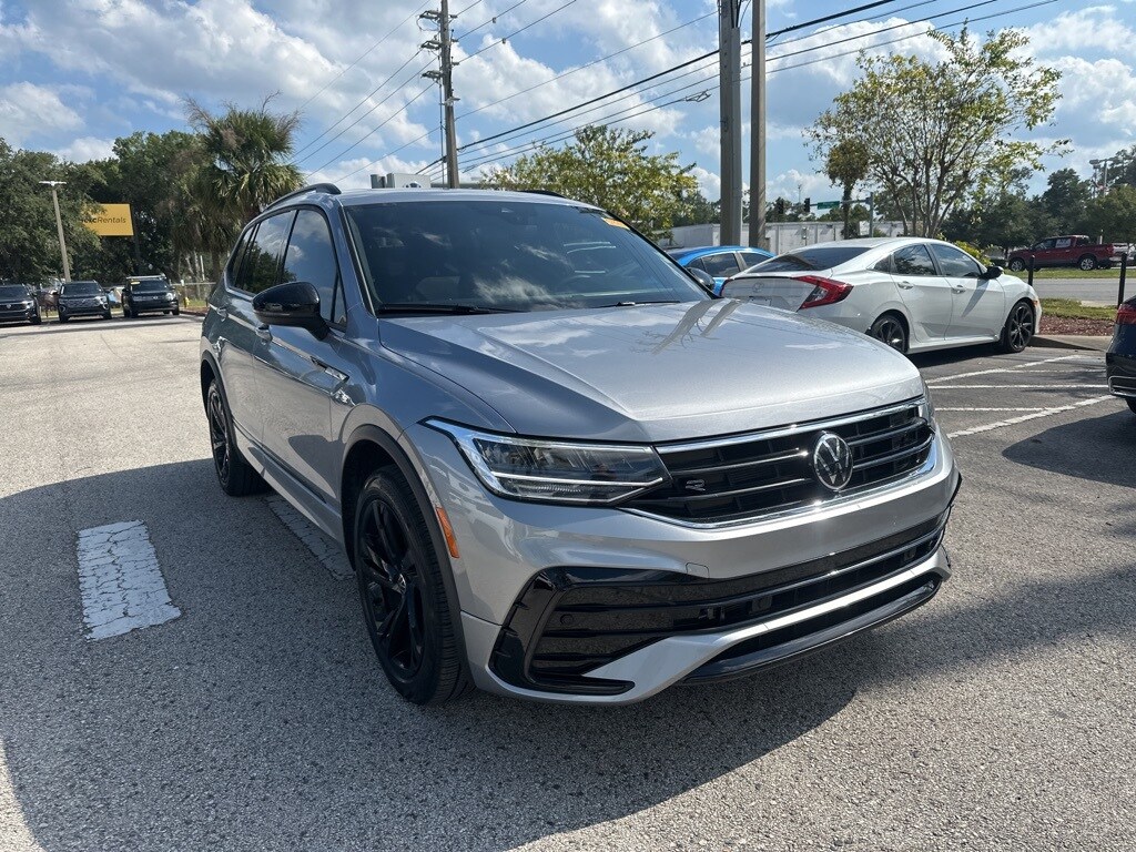 2024 Volkswagen Tiguan SE R-Line Black photo 3