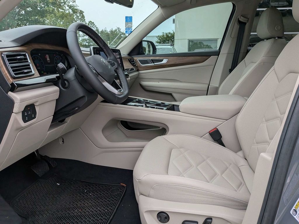 New 2026 Volkswagen Atlas 2.0T SE w/Technology SUV