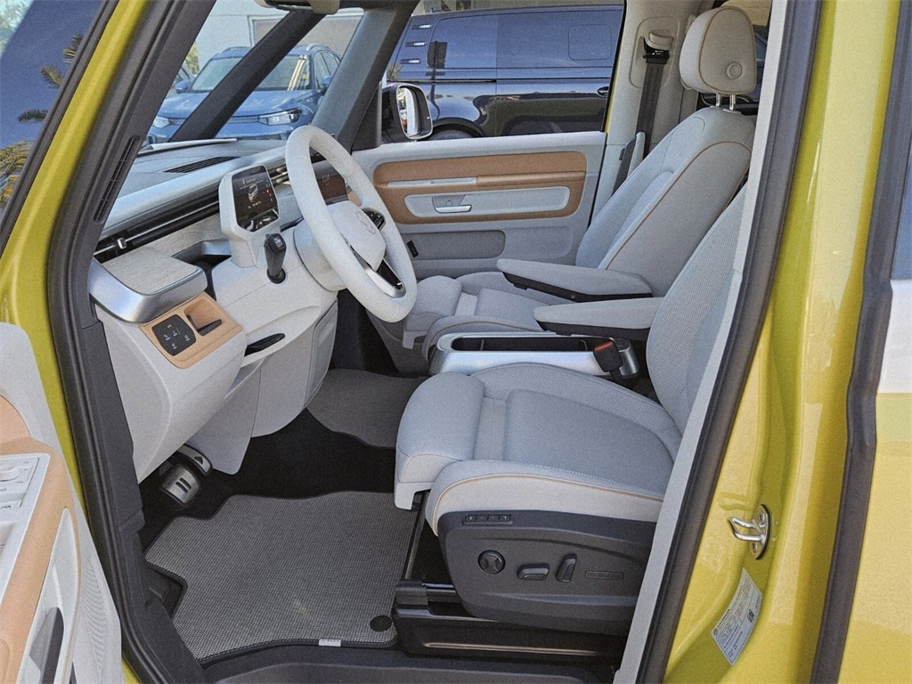New 2025 Volkswagen ID. Buzz 1st Edition Minivan/Van