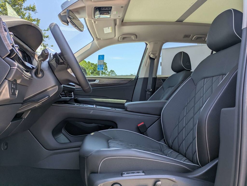New 2026 Volkswagen Atlas 2.0T SEL Premium R-Line SUV