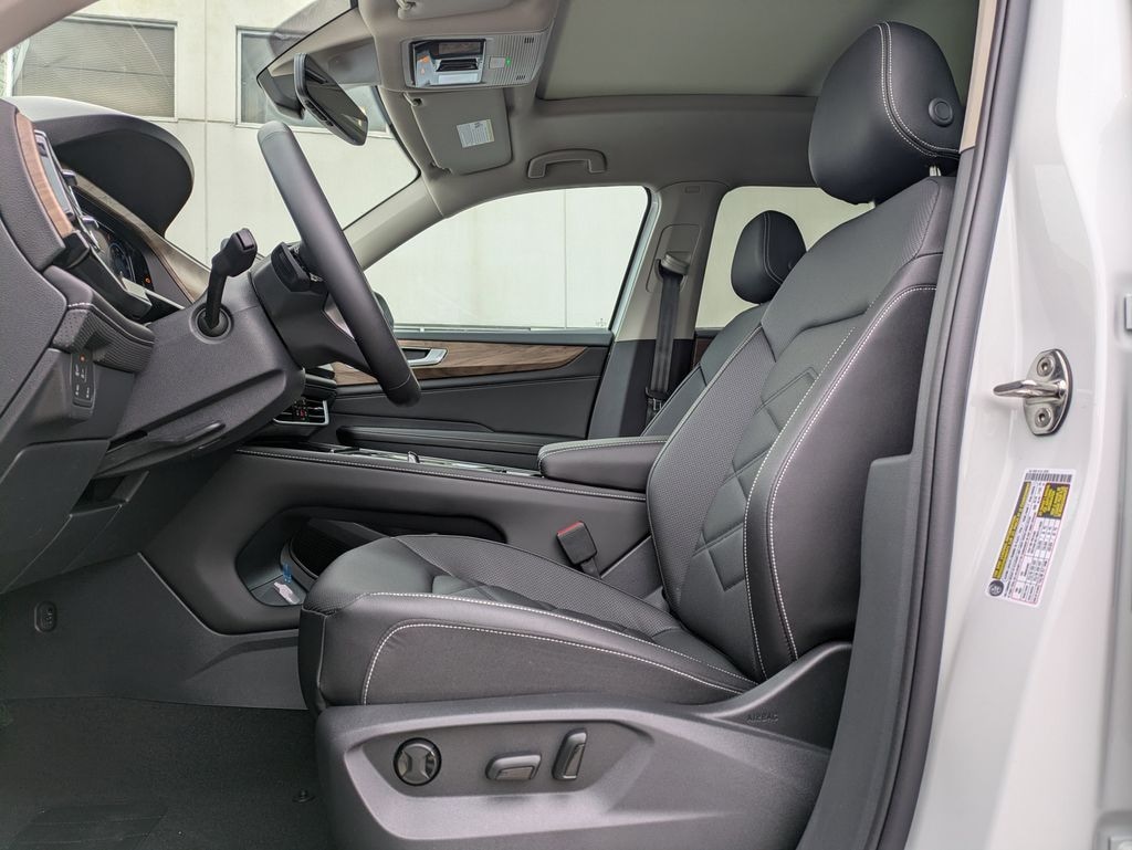 New 2026 Volkswagen Atlas 2.0T SE w/Technology SUV