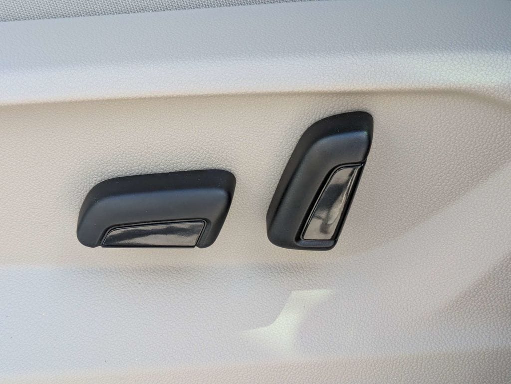 2026 Volkswagen Atlas SE - Photo 25