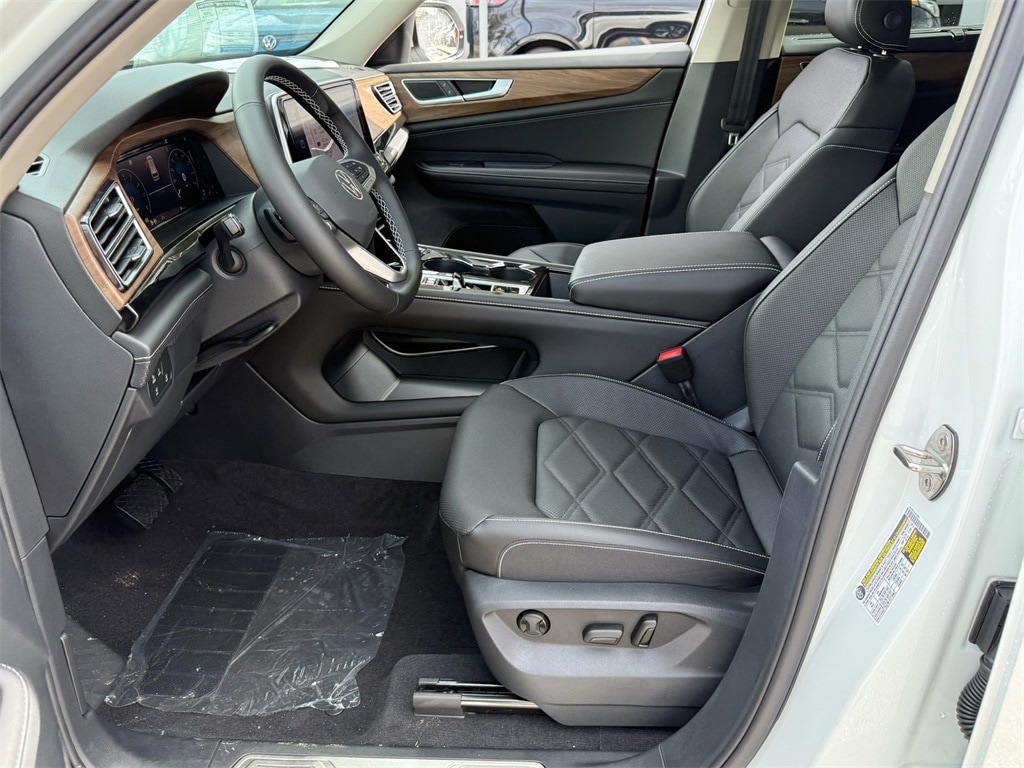 New 2026 Volkswagen Atlas 2.0T SE w/Technology SUV