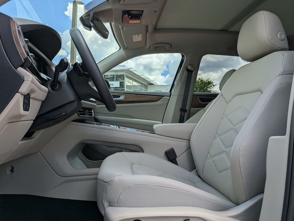 New 2026 Volkswagen Atlas 2.0T SE w/Technology SUV