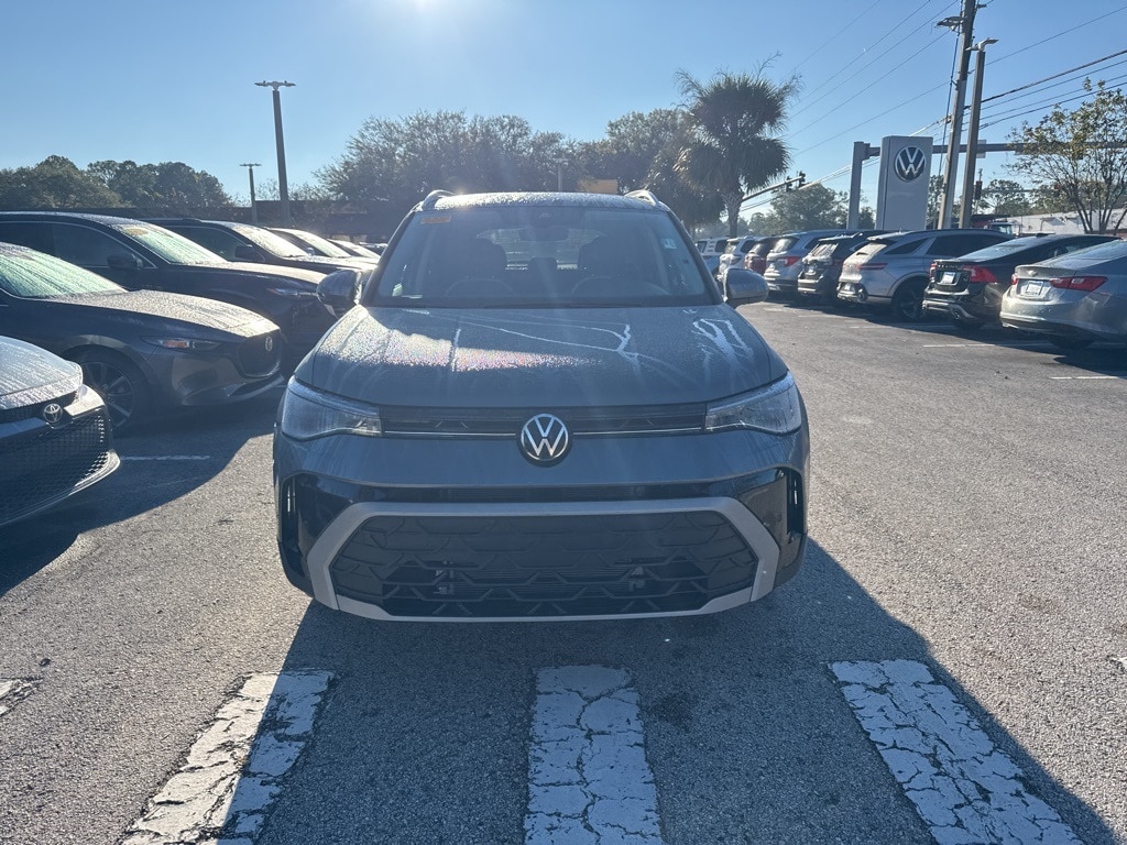 Used 2025 Volkswagen Taos 1.5T SE SUV