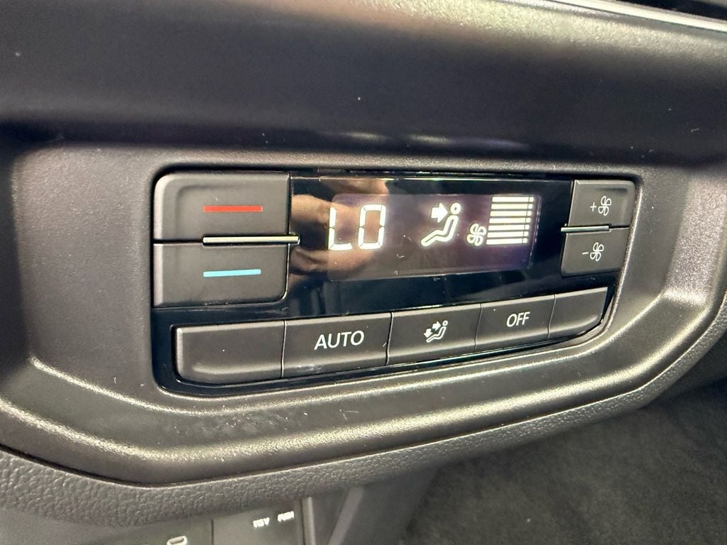 2026 Volkswagen Atlas SE w/Tech - Photo 9