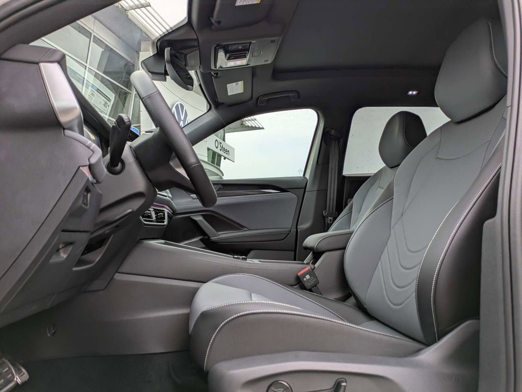 New 2026 Volkswagen Tiguan 2.0T SE R-Line Black SUV
