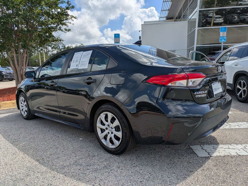 Used 2022 Toyota Corolla LE Sedan