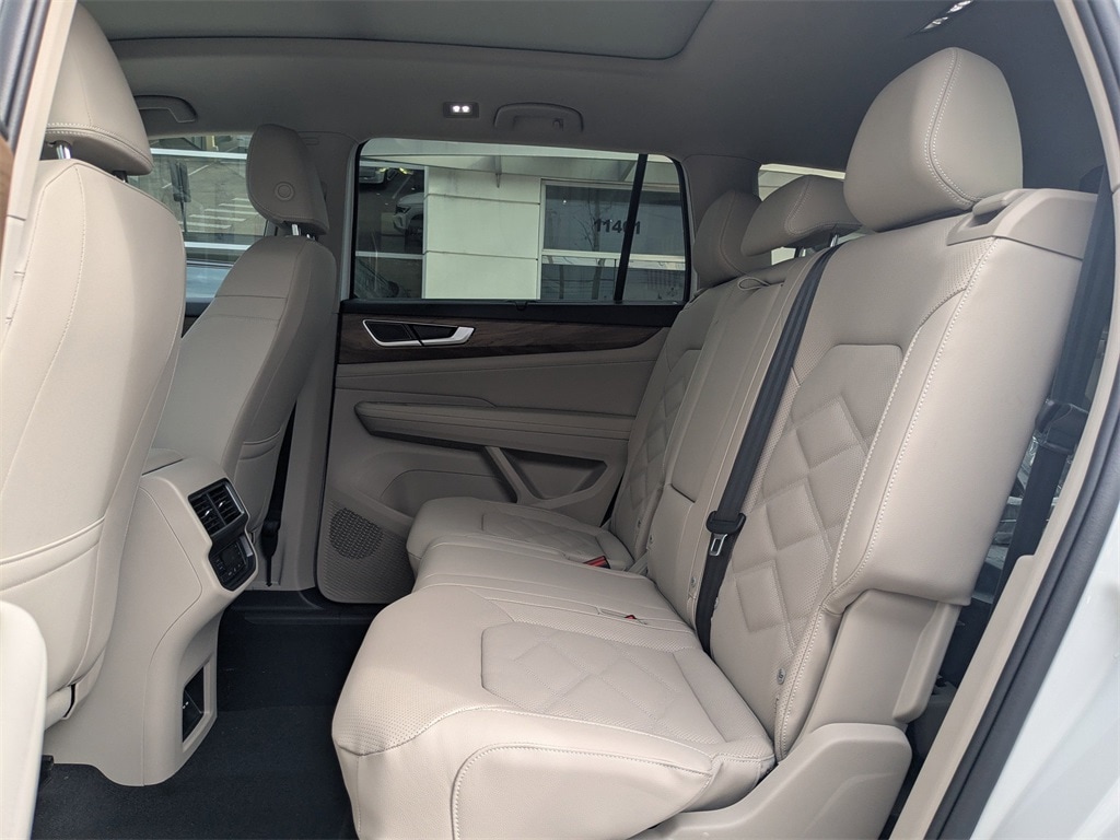 New 2026 Volkswagen Atlas 2.0T SE w/Technology SUV