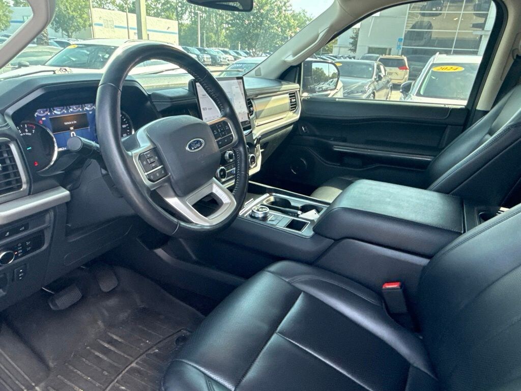 Used 2023 Ford Expedition XLT SUV