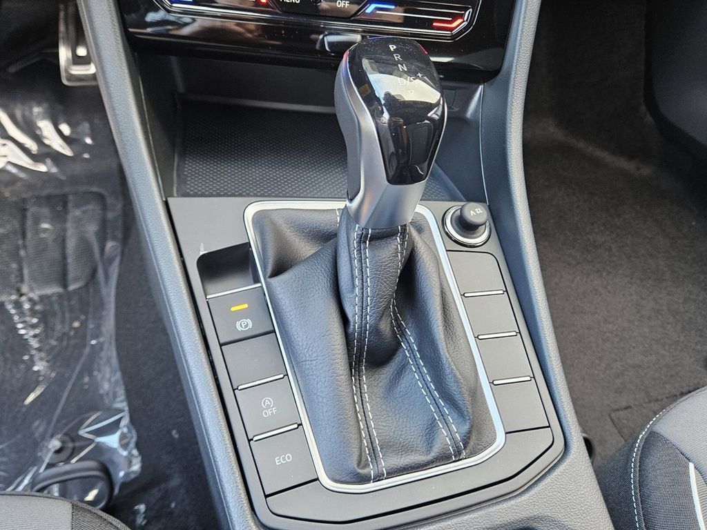 2026 Volkswagen Jetta Sport - Photo 32