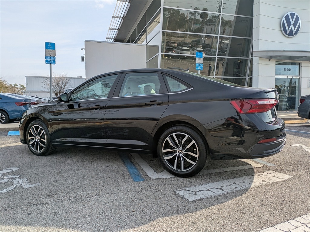 New 2026 Volkswagen Jetta 1.5T SE Sedan
