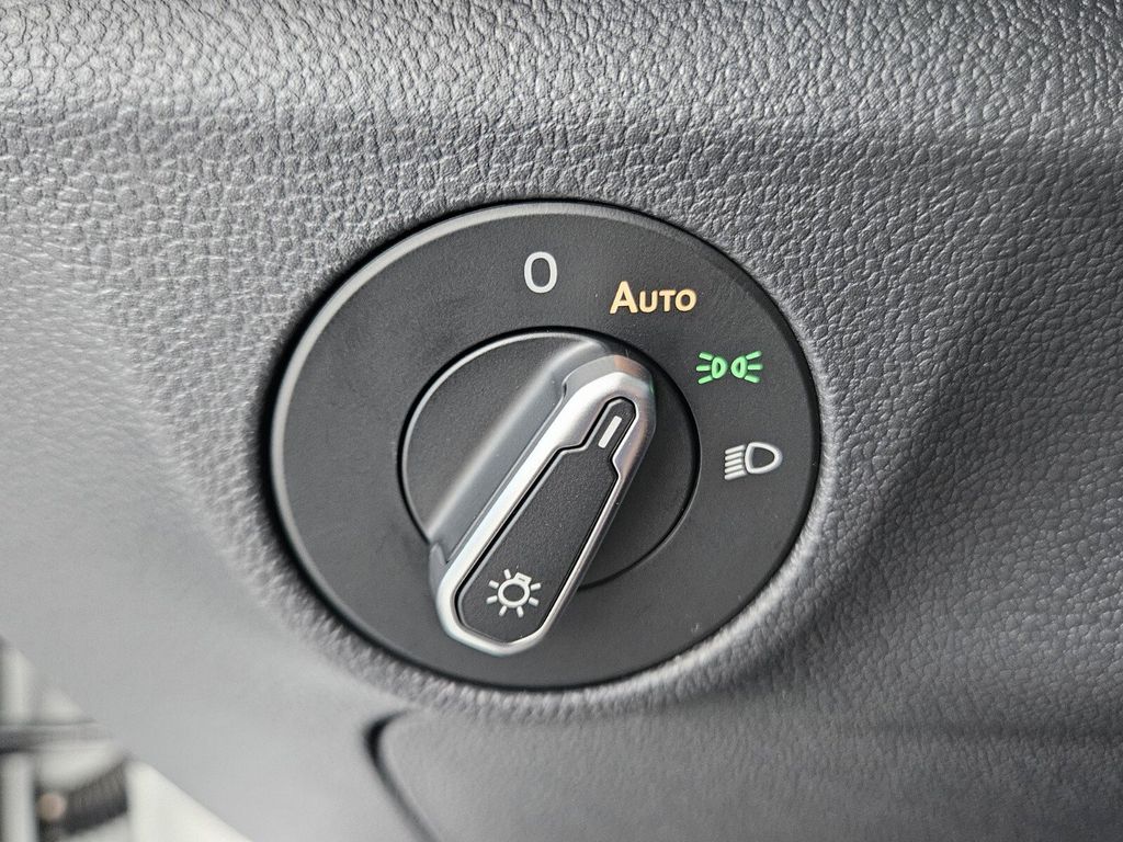 2026 Volkswagen Jetta Sport - Photo 37