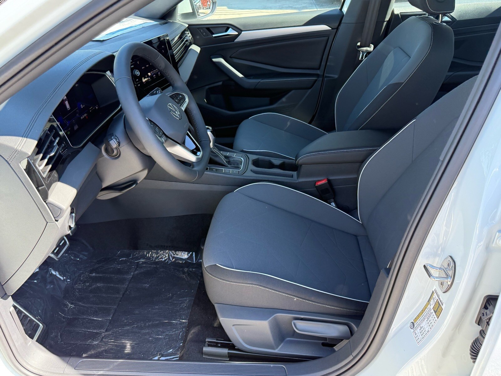 2026 Volkswagen Jetta Sport photo 3