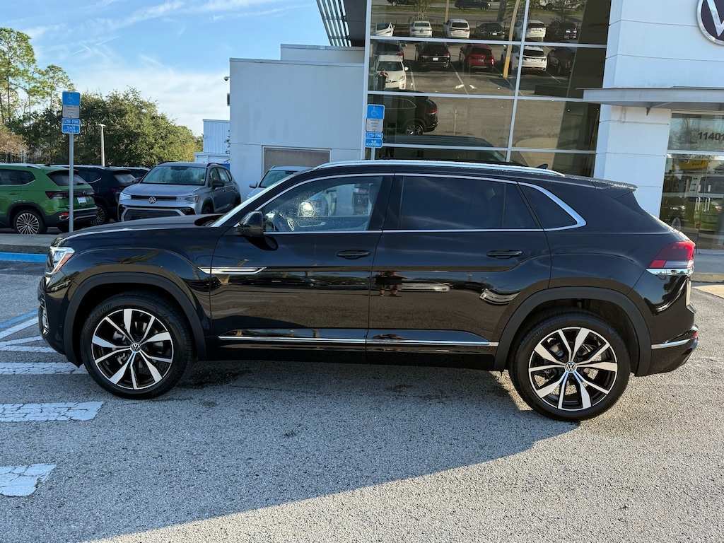 New 2026 Volkswagen Atlas Cross Sport 2.0T SEL Premium R-Line SUV