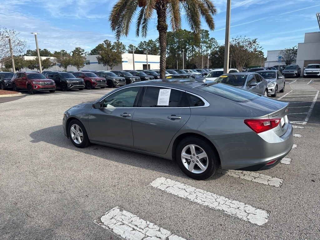 2023 Chevrolet Malibu 1LT photo 4