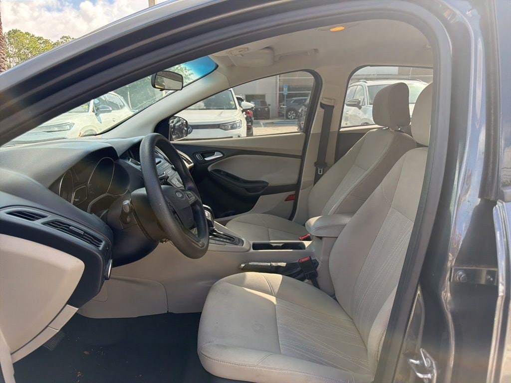 Used 2016 Ford Focus SE Sedan
