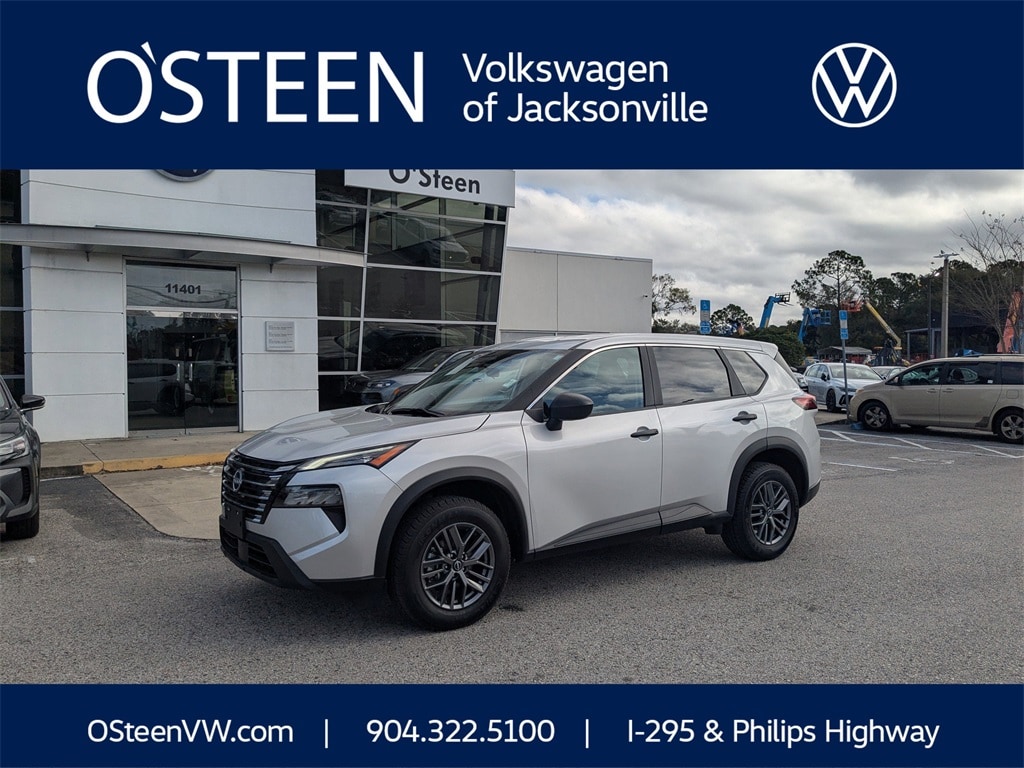 2024 Nissan Rogue S's photo