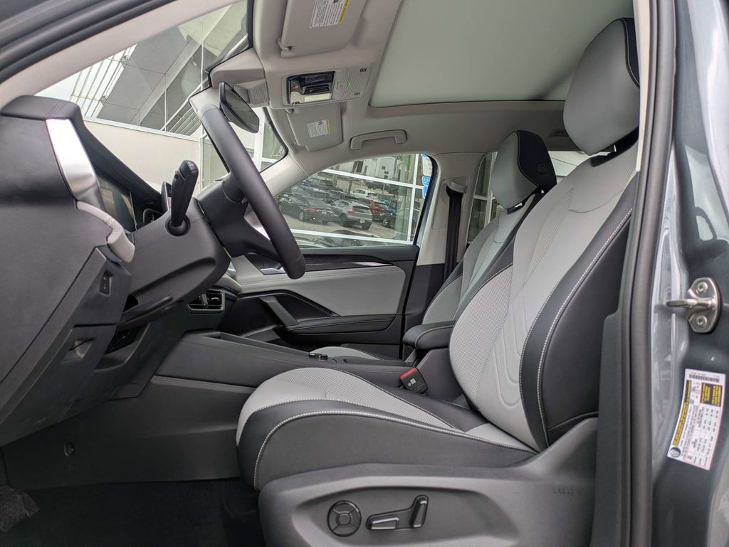 New 2026 Volkswagen Tiguan 2.0T SE SUV