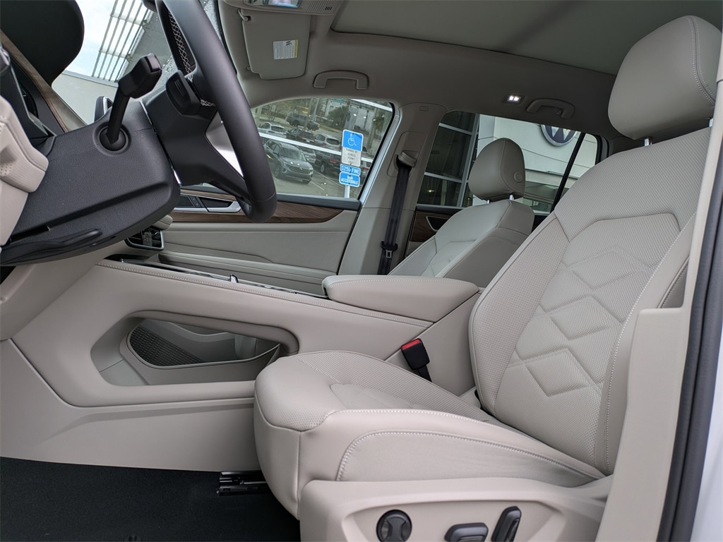 New 2026 Volkswagen Atlas 2.0T SE w/Technology SUV