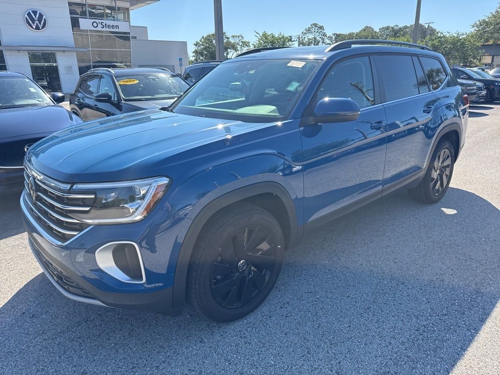 Used 2025 Volkswagen Atlas 2.0T SE w/Technology SUV